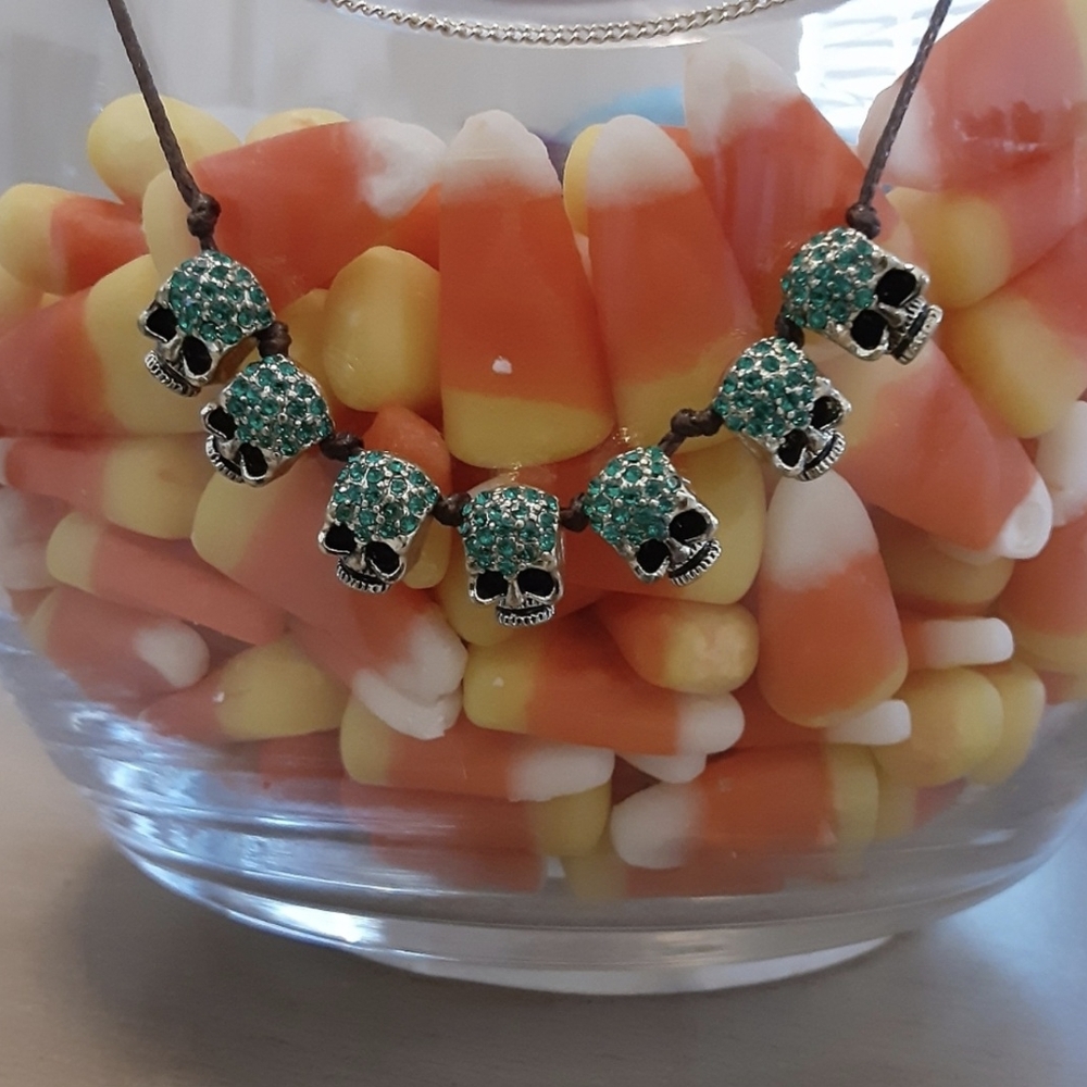 Green Skulls and Chain Tribal Necklace Halloween New